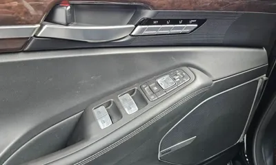 Genesis EQ900