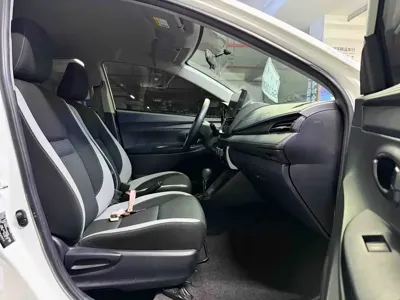 Toyota Yaris L