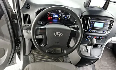 Hyundai Starex