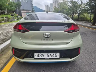 Hyundai Ioniq