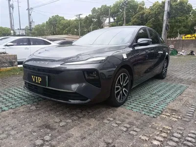 Roewe 荣威D6