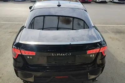 Lynk & Co 03