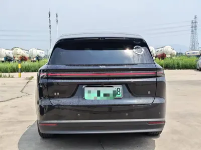 Li Auto 理想i8