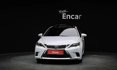 Lexus CT200h