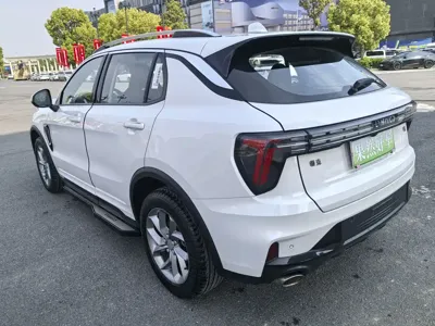 Lynk & Co 01