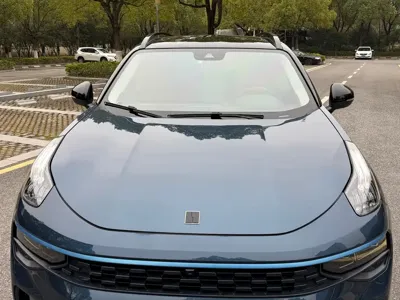 Lynk & Co 01