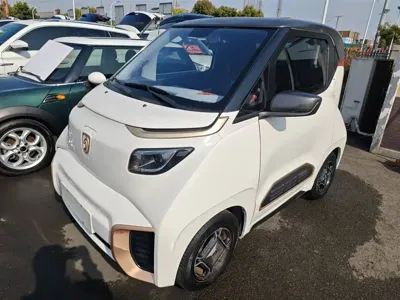 Baojun E200