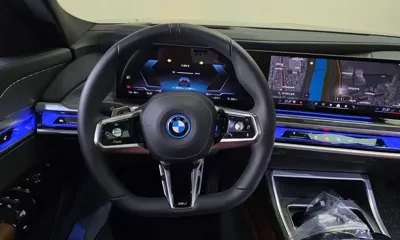 BMW i7