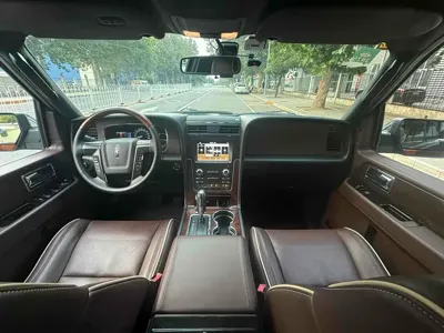 Lincoln Navigator