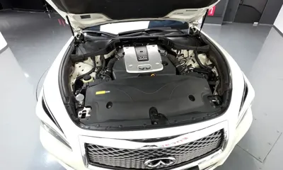 Infiniti Q70