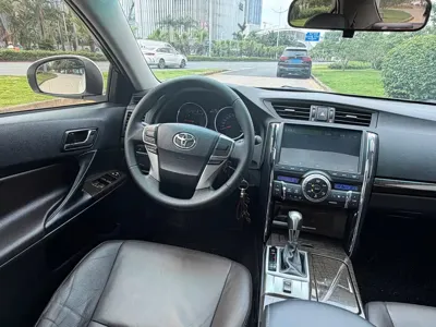Toyota Reiz