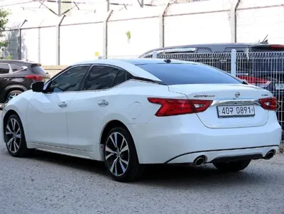 Nissan Maxima
