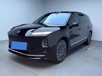 Nio ES8