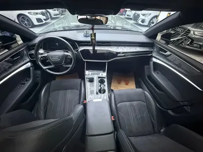 Audi A7L