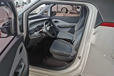 Baojun E200