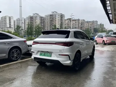 BYD e2