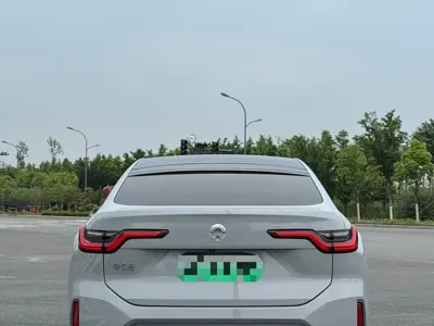 Nio EC6