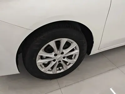 Roewe i5
