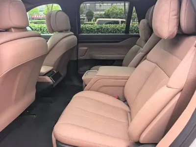 Nio ES8