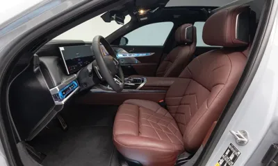 BMW i7