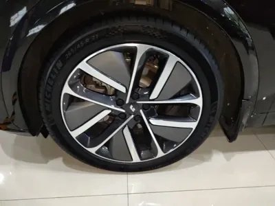 Li Auto Li L7