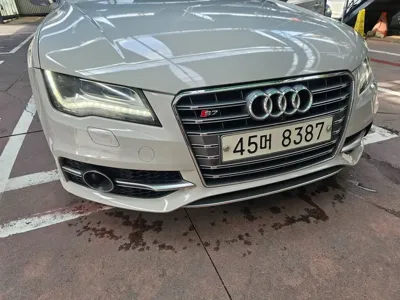Audi S7