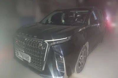 SAIC MAXUS G90