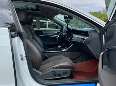 Audi A7L