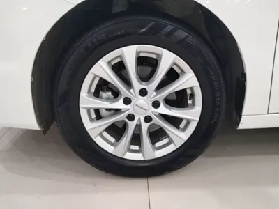 Roewe i5