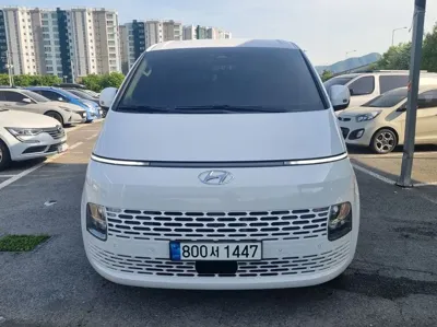 Hyundai Staria