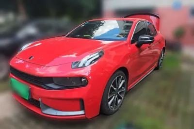 Lynk & Co 03