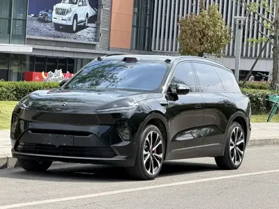 Nio ES8