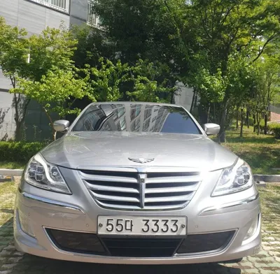 Hyundai Genesis