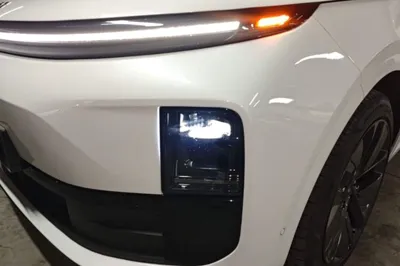 Li Auto L6