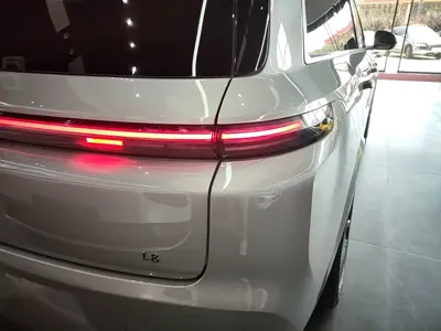 Li Auto Li L8