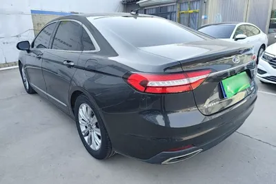 Ford Taurus