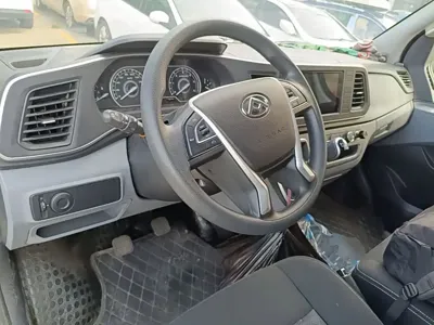 大通 V80