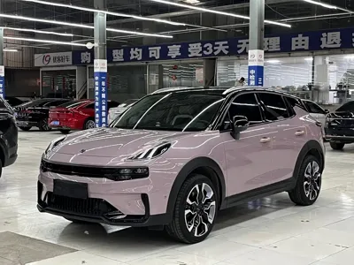 Lynk & Co 06