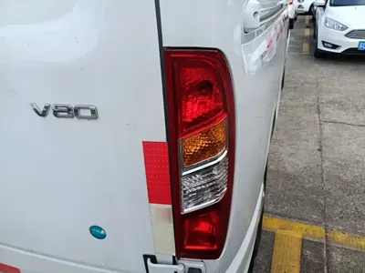 大通 V80