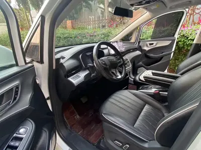 Roewe iMAX8