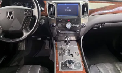 Hyundai Equus