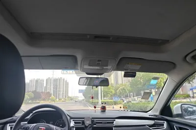 Roewe i5