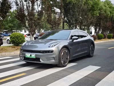 Zeekr 001