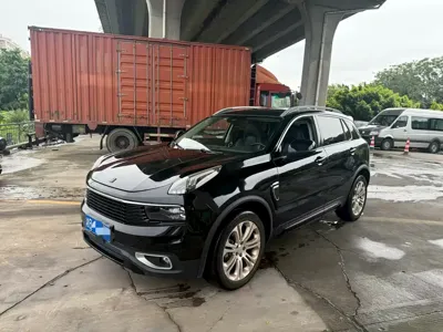 Lynk & Co 01