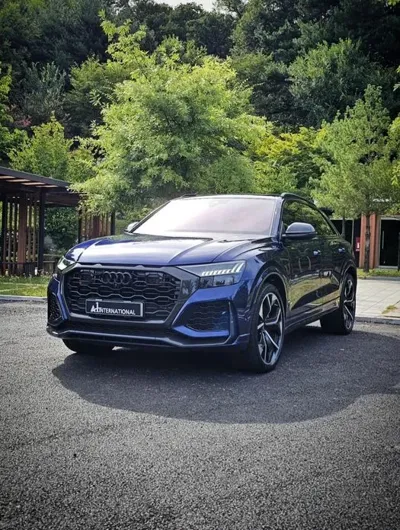 Audi RSQ8