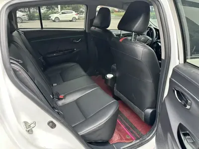 Toyota Yaris L