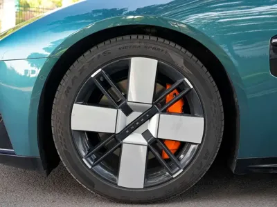 Xpeng P7