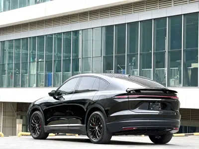 Nio EC6