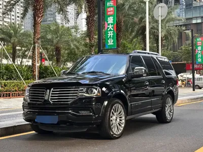 Lincoln Navigator
