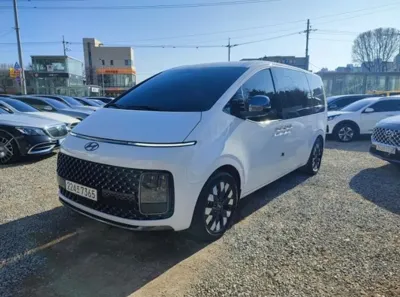 Hyundai Staria